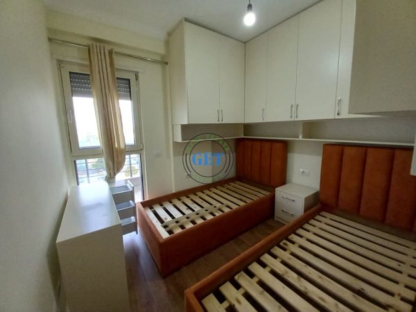 Durres, shitet apartament 2+1 Kati 5, 92 m² 130.000 € (Stadiumi)