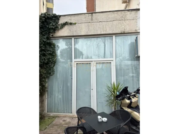 Tirane, shitet ambjent biznesi Kati 0, 246 m² 600.000 € (Kodra e Diellit)