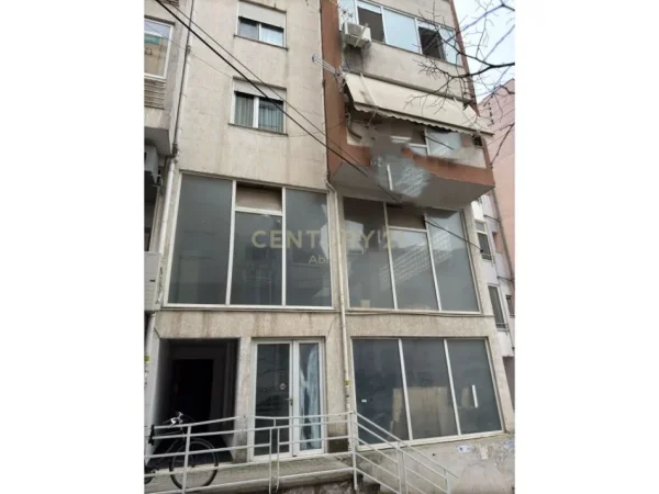 Tirane, shitet ambjent biznesi Kati 0, 246 m² 600.000 € (Kodra e Diellit)