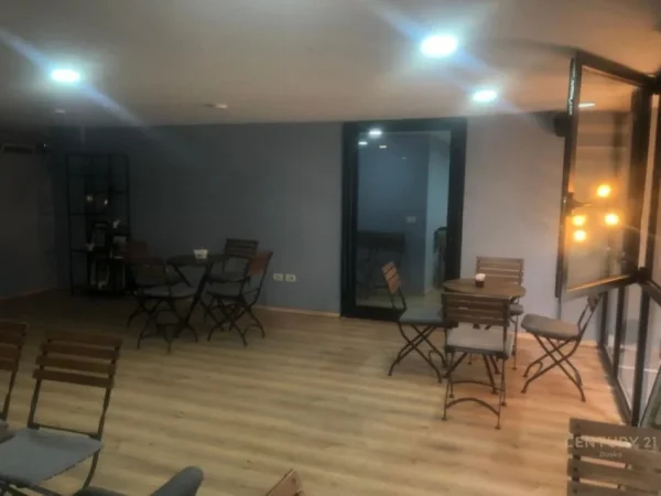 Tirane, shitet lokal Kati 0, 90 m² 380.000 € (Ish Hipoteka)