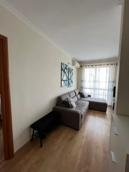 Tirane, shitet apartament 1+1+Ballkon , 66 m² 150.000 € (Pazari I Ri)