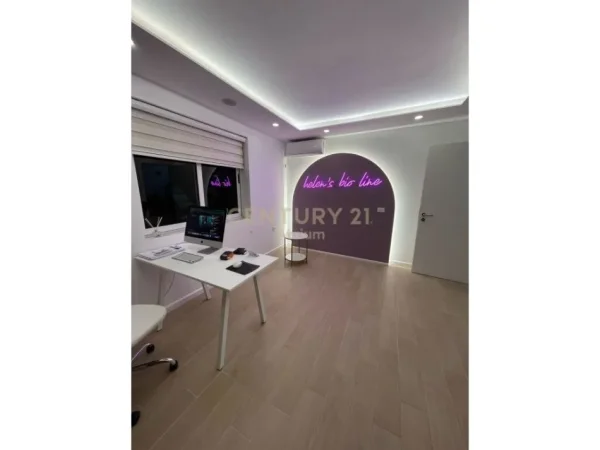 Tirane, jepet me qera ambjent biznesi Kati 2, 68 m² 800 € (Vasil shanto)