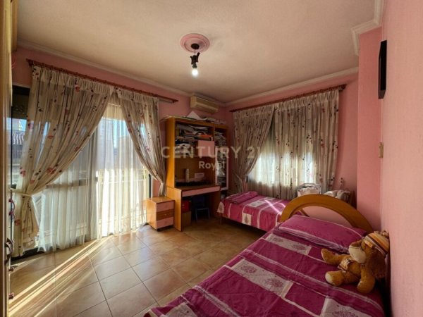Tirane, jepet me qera ambjent biznesi Kati 3, 315 m² 4.000 € (TEFTA TASHKO-KOCO)