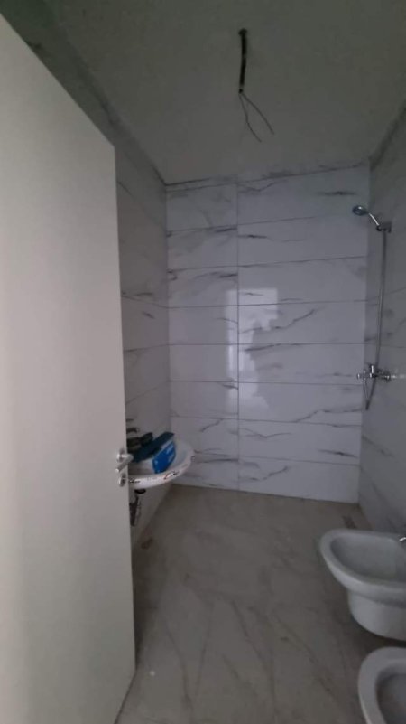Tirane, shes apartament 2+1+A+BLK Kati 4, 90 m² 90.000 Euro (rruga e kavajes)