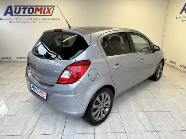 Tirane, shes makine Opel corsa Viti 2010, 4.600 Euro