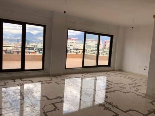 Shesim penthouse 3+1 me pamje panoramike, Kati 3, 178 m² 210.000 Euro (Kopshti Botanik)