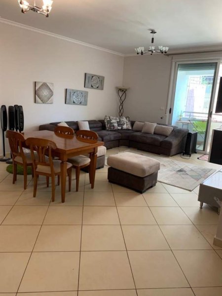 Tirane, jepet me qera apartament 2+1+BLK Kati 1, 122 m² 450 Euro (PETI)