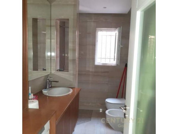 Tirane, shitet apartament 3+1+BLK Kati 5, 80 m² 150.000 Euro (rruga Budi)