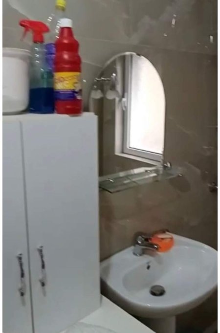 Tirane, jepet me qera apartament Kati 3, 75 m² 550 Euro
