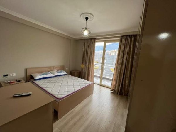 Tirane, jepet me qera apartament 2+1+BLK Kati 5, 88 m² 300 Euro (Shkoze)