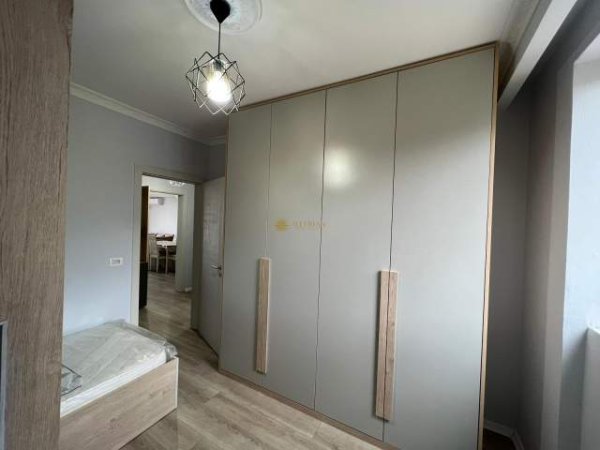Tirane, jepet me qera apartament 2+1+BLK Kati 5, 88 m² 300 Euro (Shkoze)