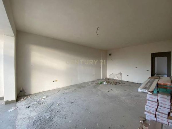 Tirane, shitet apartament 2+1 Kati 6, 114 m² 155.000 Euro (Farmacia 10)