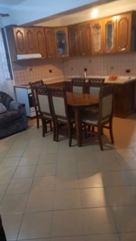 Tirane, jepet me qera apartament 2+1 Kati 1, 90 m² 32.000 Leke (rruga Jordan Misja)