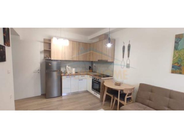 Tirane, jepet me qera apartament 2+1+BLK Kati 1, 80 m² 450 Euro (Rruga Myslym Shyri)