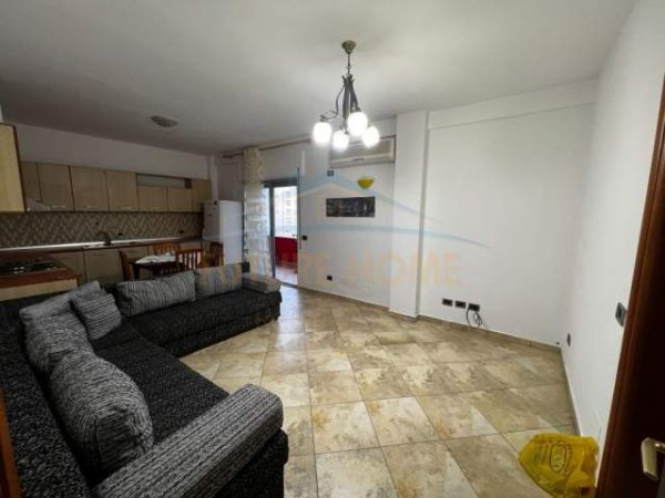 Tirane, jepet me qera apartament 2+1+BLK Kati 6, 134 m² 400 Euro (rruga Frosina Plaku)
