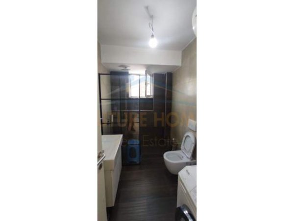 Tirane, jepet me qera apartament 2+1+BLK Kati 1, 80 m² 450 Euro (Rruga Myslym Shyri)