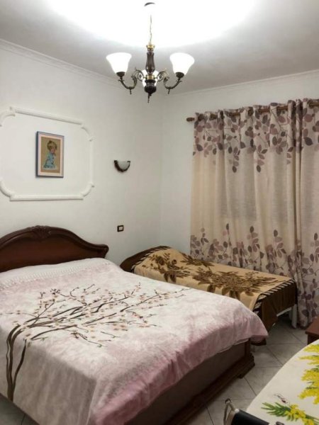 Tirane, jepet me qera Vile 1+1 Kati 2, 70 m² 400 Euro (Konviktetet e Inxhinjerise)