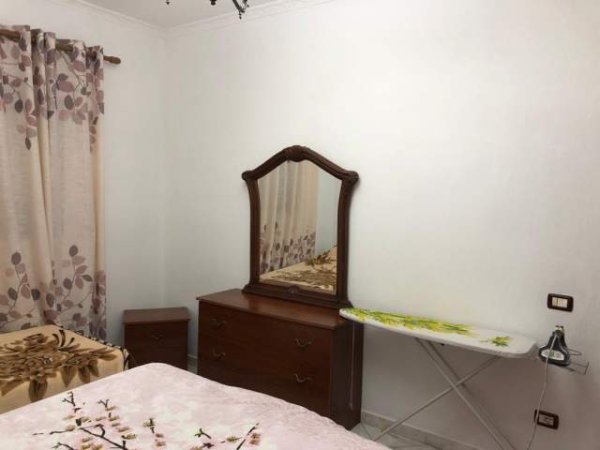 Tirane, jepet me qera Vile 1+1 Kati 2, 70 m² 400 Euro (Konviktetet e Inxhinjerise)