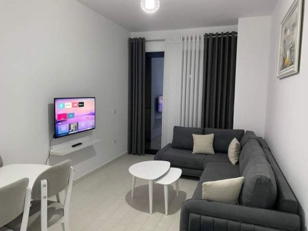 Tirane, jepet me qera apartament 1+1 Kati 4, 75 m² 400 Euro (Ish Fusha e Aviacionit)
