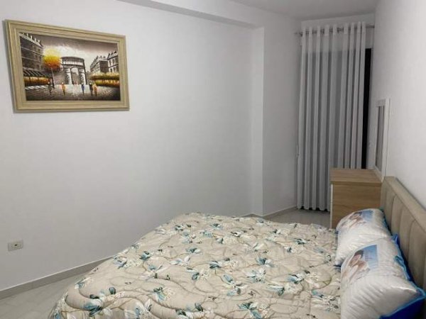 Tirane, jepet me qera apartament 1+1 Kati 4, 75 m² 400 Euro (Ish Fusha e Aviacionit)
