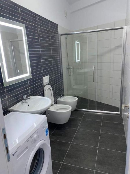 Tirane, jepet me qera apartament 1+1 Kati 4, 75 m² 400 Euro (Ish Fusha e Aviacionit)
