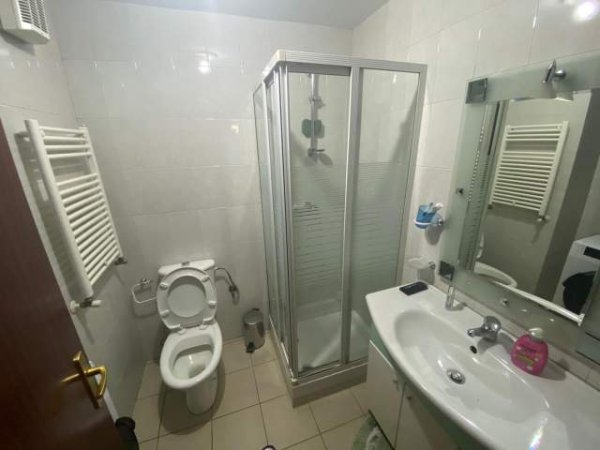 Tirane, jepet me qera apartament 2+1+BLK Kati 10, 95 m² 700 Euro (Rruga e Elbasanit)