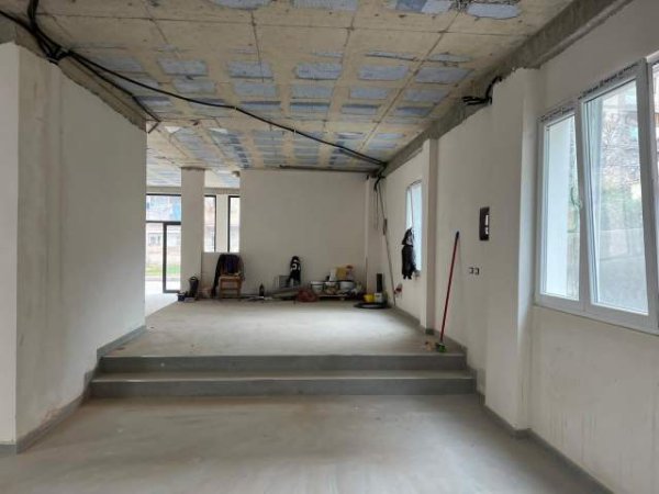 Tirane, jepet me qera ambjent biznesi Kati 0, 150 m² 1.200 Euro (Allias afer shkolles Ramazan Jarani)