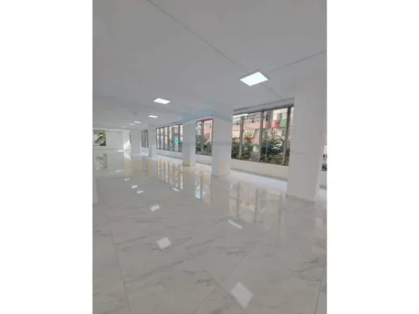 Tirane, shitet ambjent biznesi Kati 1, 760 m² 1500000Euro (Unaza E Re)