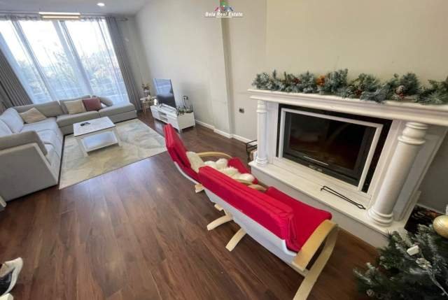 Tirane, jepet me qera Vile 3 Katshe Kati 3, 400 m² 2500 Euro (Mjull-Bathore)