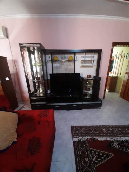 Tirane, jepet me qera apartament 2+1 Kati 7, 80 m² 400 Euro (Pallati me Shigjeta)