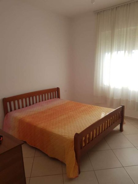 Tirane, jepet me qera apartament 1+1+BLK Kati 8, 25.000 Leke (Thoma Koxhaj)