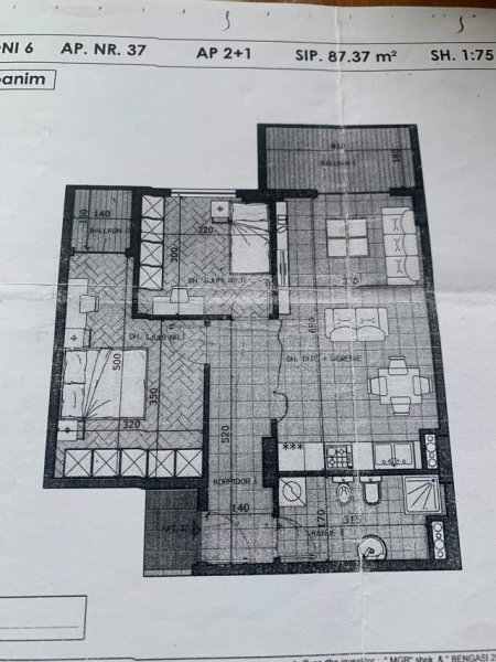 Kompleksi Golden Park shesim apartament 2+1!