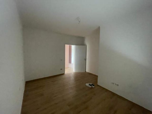 Shqiperi, shes apartament 2+1 Kati 5, 109 m² 81.750 Euro (Sh54)