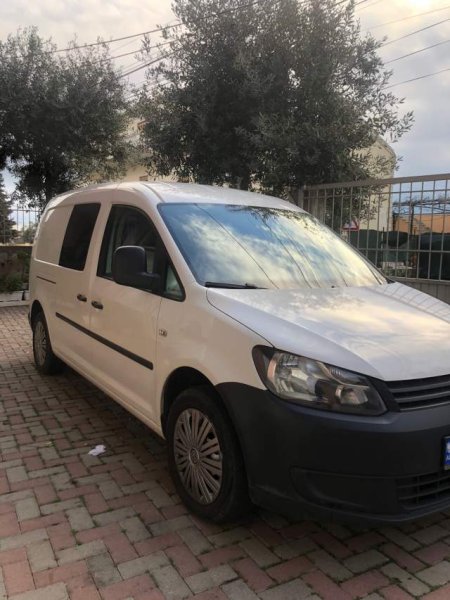 Lezhe, shitet VW volkswagen CADDY Viti 2011, 9.500 Euro