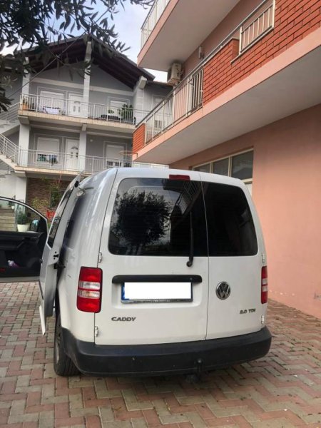 Lezhe, shitet VW volkswagen CADDY Viti 2011, 9.500 Euro