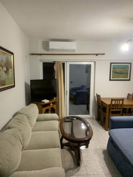 Tirane, jepet me qera apartament 1+1+BLK Kati 6, 75 m² 400 Euro (Selvia)