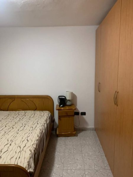 Tirane, jepet me qera apartament 1+1+BLK Kati 6, 75 m² 400 Euro (Selvia)