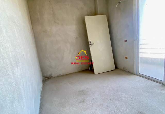 Vlore, shitet apartament 2+1+BLK Kati 5, 107 m² 580 Euro/m2 (Rruga Pelivan Leskaj)