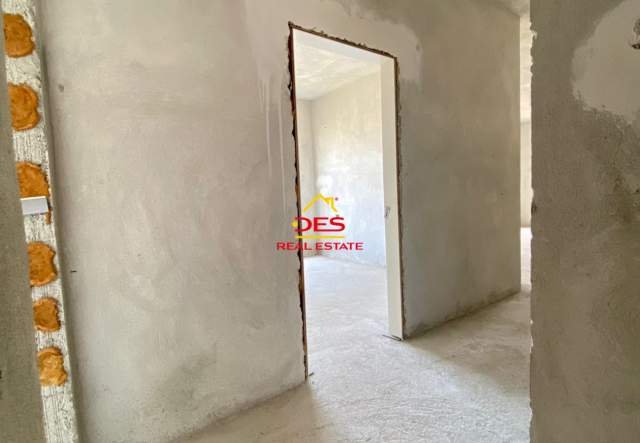 Vlore, shitet apartament 2+1+BLK Kati 5, 107 m² 580 Euro/m2 (Rruga Pelivan Leskaj)