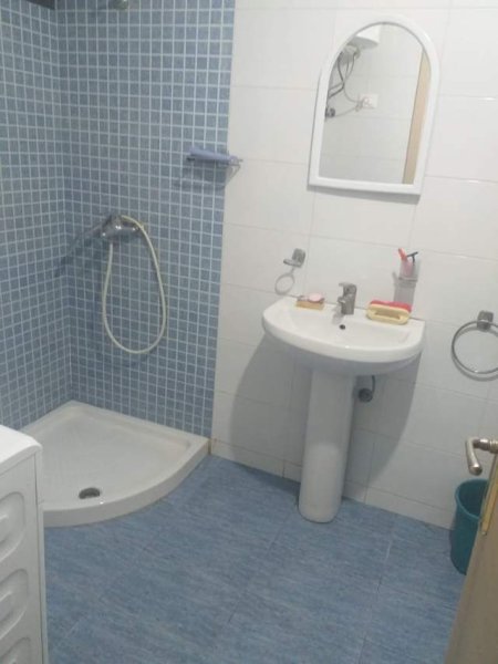 Tirane, jepet me qera apartament 2+1 Kati 6, 128 m² 350 Euro (rruga Teodor Keko)