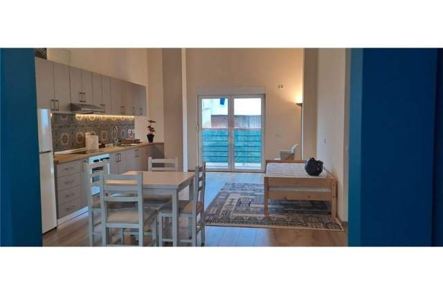 Tirane, jepet me qera apartament Kati 3, 124 m² 450 Euro (ali demi)