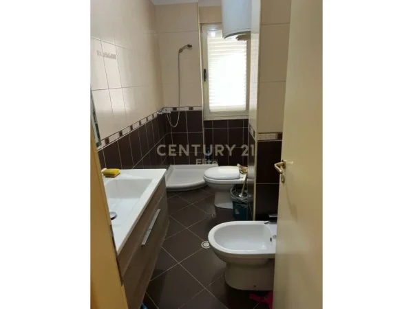 Tirane, shitet apartament 1+1 Kati 3, 63 m² 145.000 € (Kopshti Botanik)