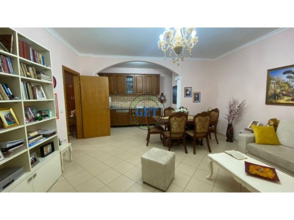 Durres, shitet apartament 2+1 Kati 2, 120 m² 125.000 € (Kazazi)