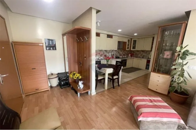 Tirane, jepet me qera apartament 2+1 Kati 7, 95 m² 850 € (Blloku, Garda)