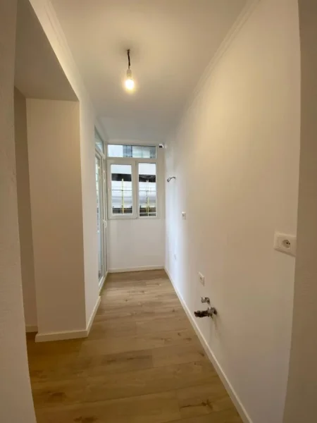 Tirane, shitet apartament 2+1+Ballkon , 84 m² 185.000 € (Rruga e Durresit)