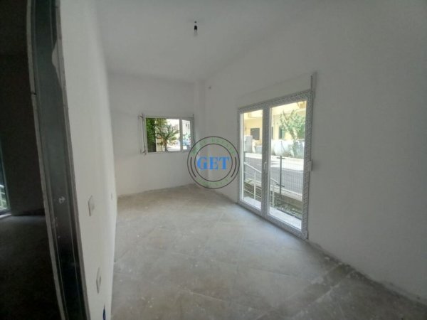 Durres, shitet apartament 2+1 Kati 0, 70 m² 120.000 € (Shkembi i Kavajes)