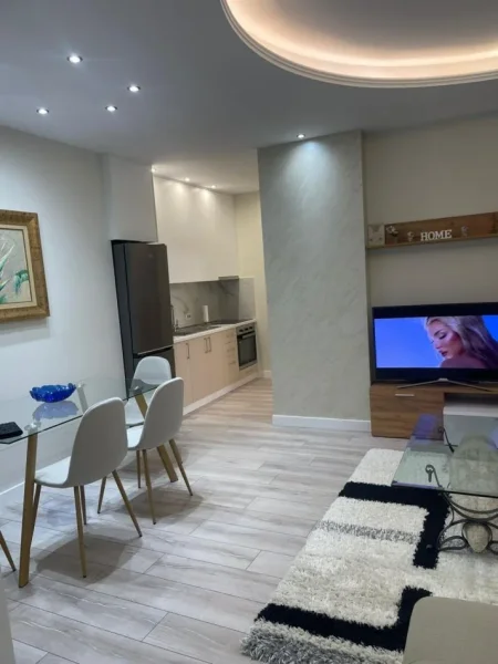 Tirane, jepet me qera apartament 1+1 Kati 9, 70 m² 1.000 € (JEPET ME QERA SUPER APARTAMENTI 1+1 NE ZONEN ME TE MIRE TE TIRANES. NJE ZONE SI RRUGA E KOSOVAREVE.)