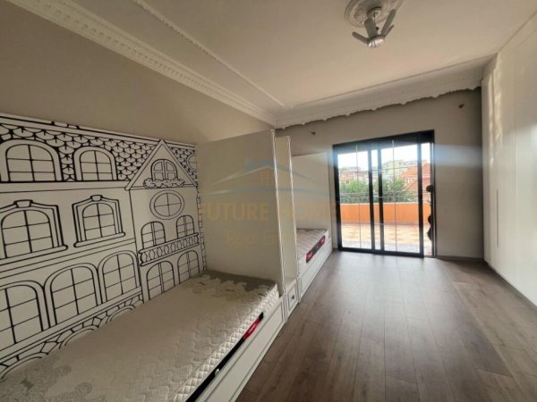 Tirane, jepet me qera Vile 4 Katshe , 841 m² 5.000 € (Rruga Besim Fagu)