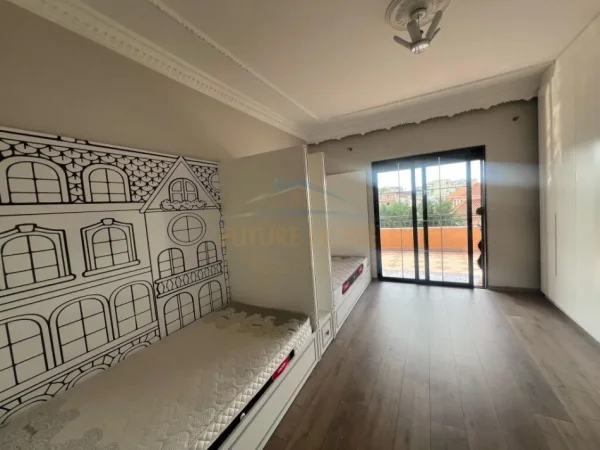 Tirane, jepet me qera Vile 4 Katshe , 841 m² 4500 € (Rruga Besim Fagu)