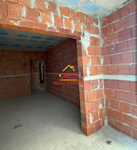 Vlore, shitet apartament 1+1+Ballkon Kati 3, 77 m² 115.000 € (Rruga Dhimitër Konomi)